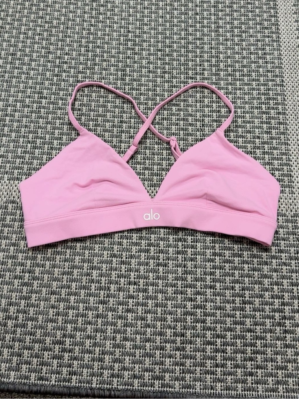 Alo Yoga Splendor Bra in Sweet Pink